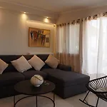 Vaso With Jacuzzi إبانومي