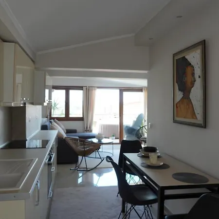 Vaso With Jacuzzi Apartment Epanomi